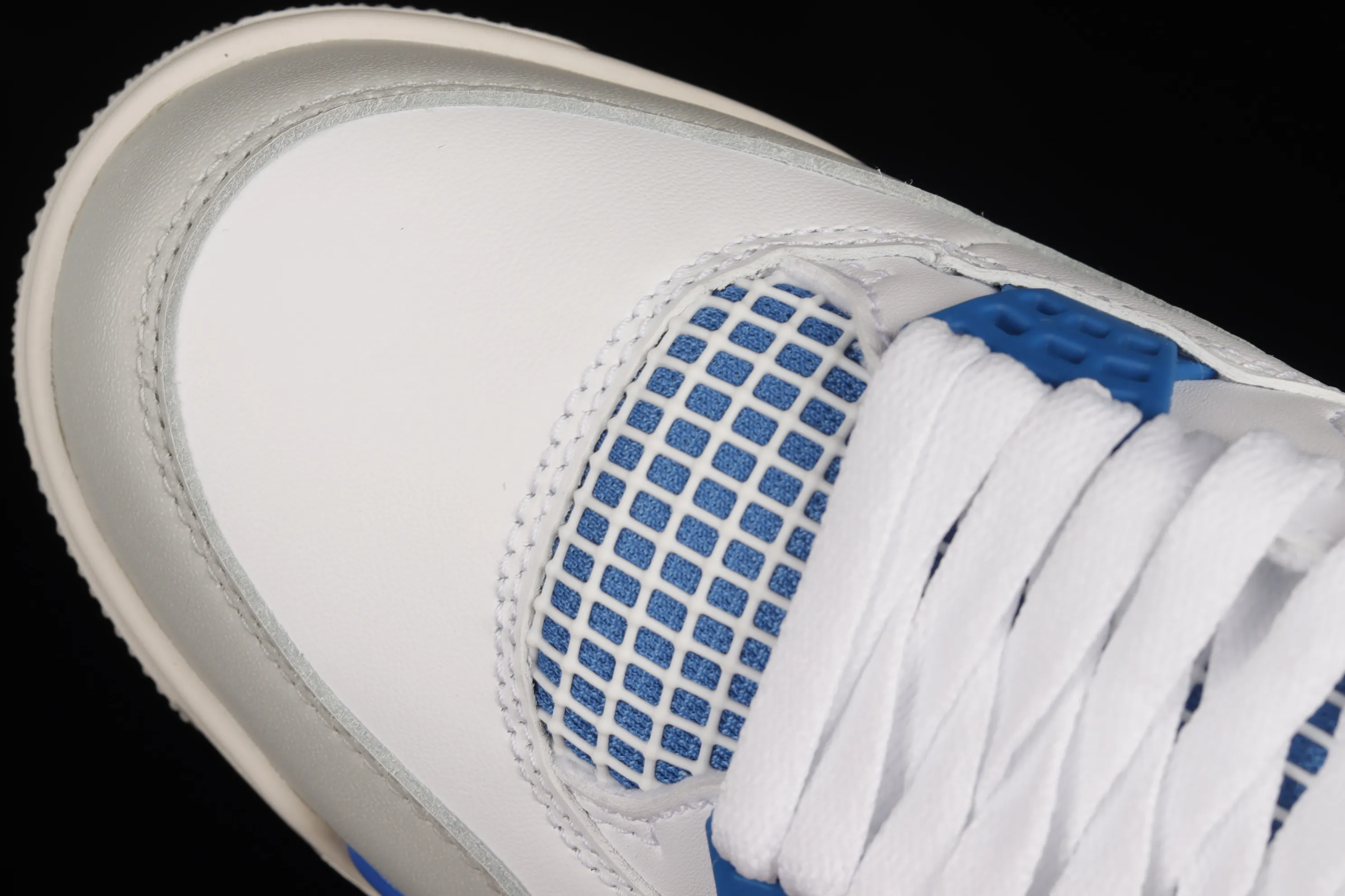 All Categories Air Jordan Jordan Series Basketball Shoes Air Jordan 4 Special Price Air Jordan 4 Retro "Military Blue" AJ4 Joe 4 White Blue 308497-105